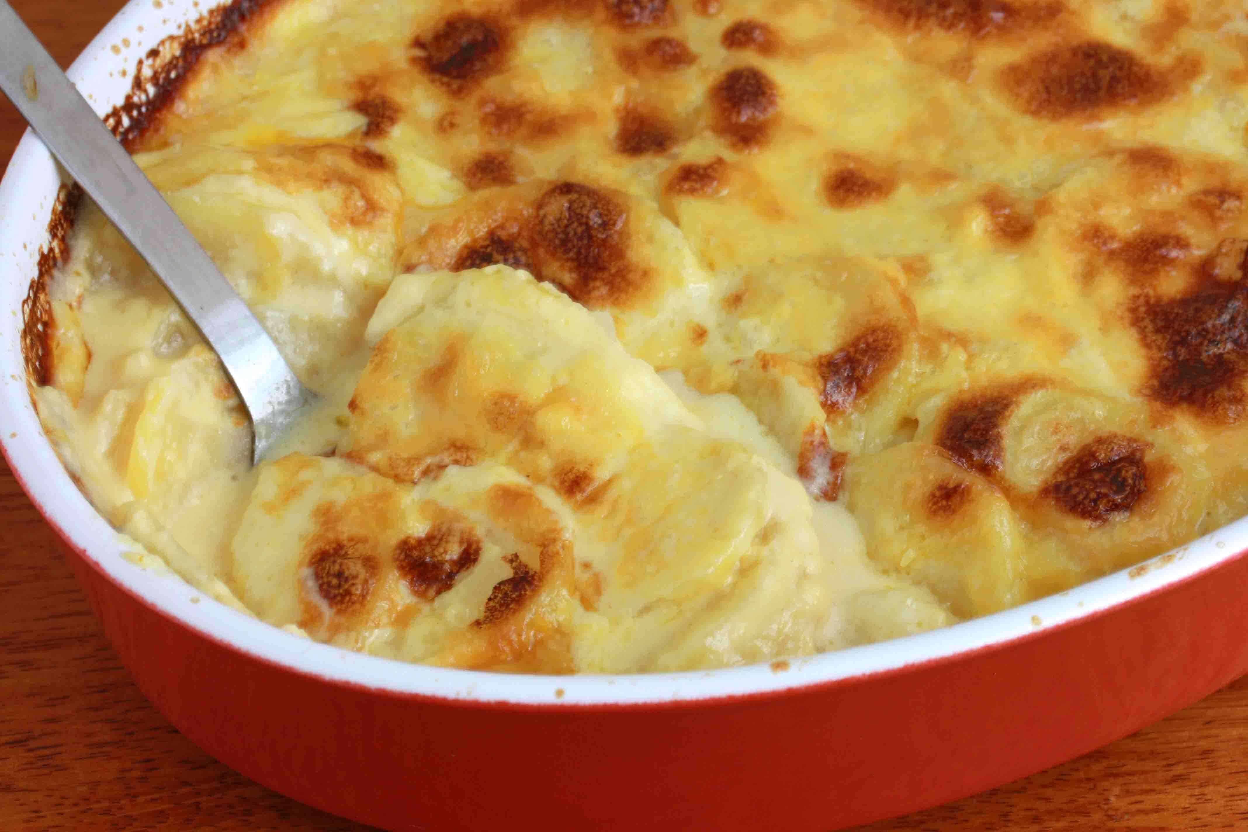 Perfectly Creamy Au Gratin Potatoes - The Daring Gourmet