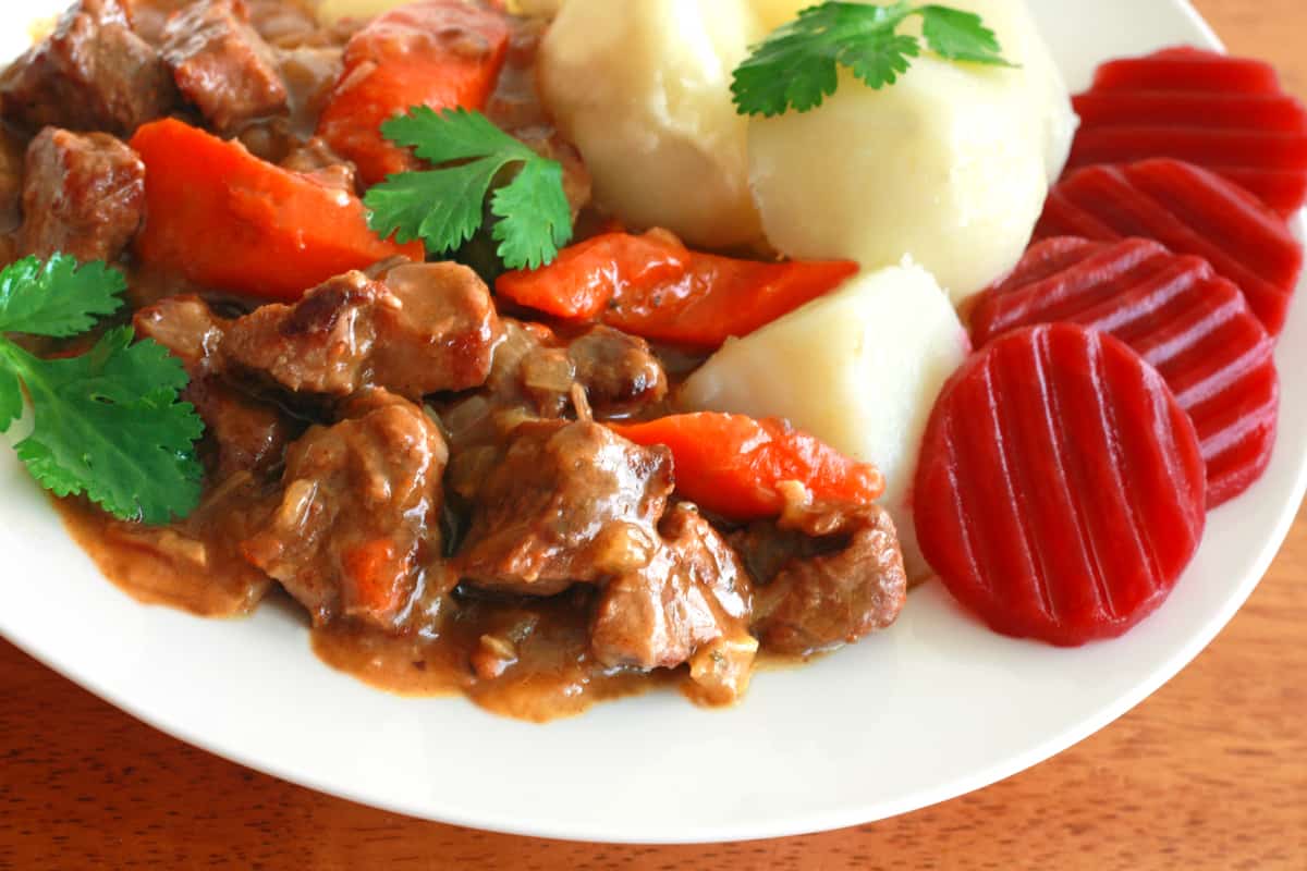 kalops recipe traditional authentic swedish beef stew allspice