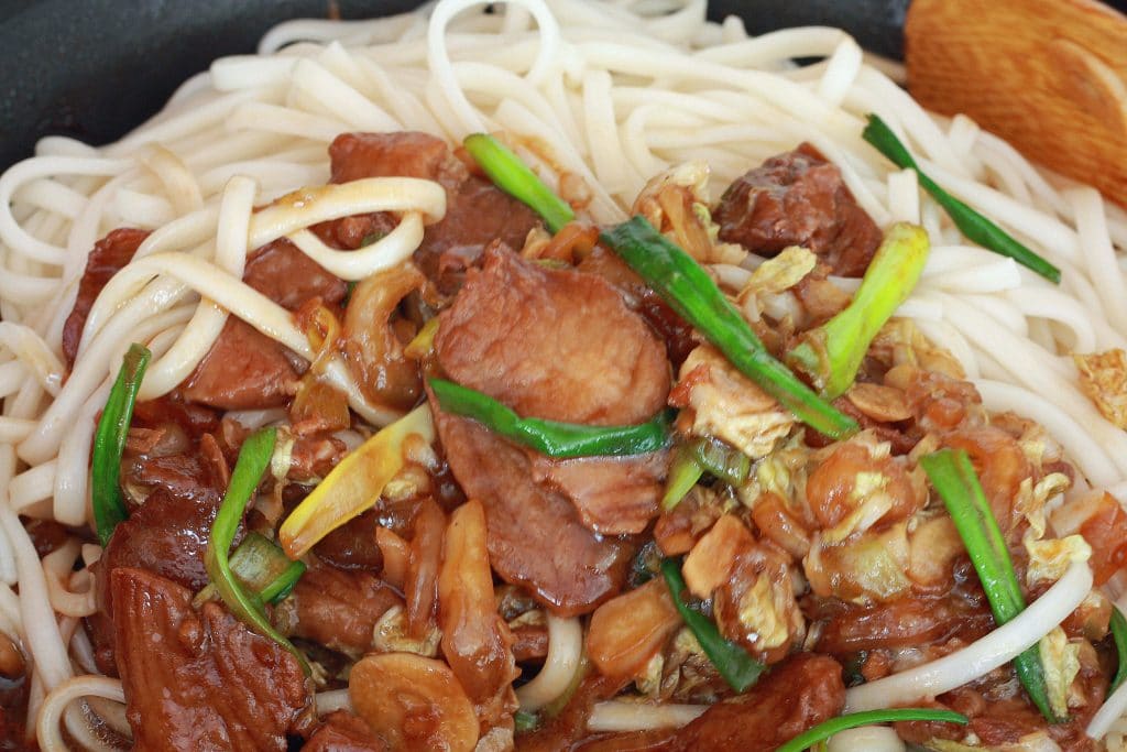 shanghai noodles recipe chinese fried egg noodles pork cabbage recipe