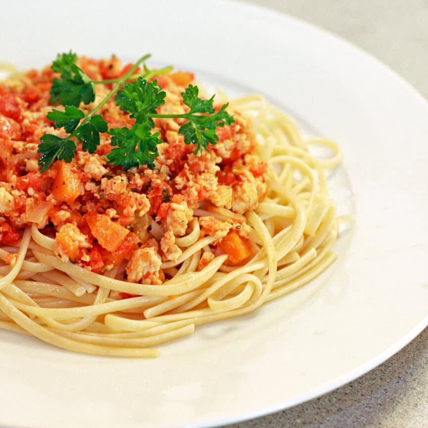 Spaghetti With Chicken Bolognese Recipe - 44