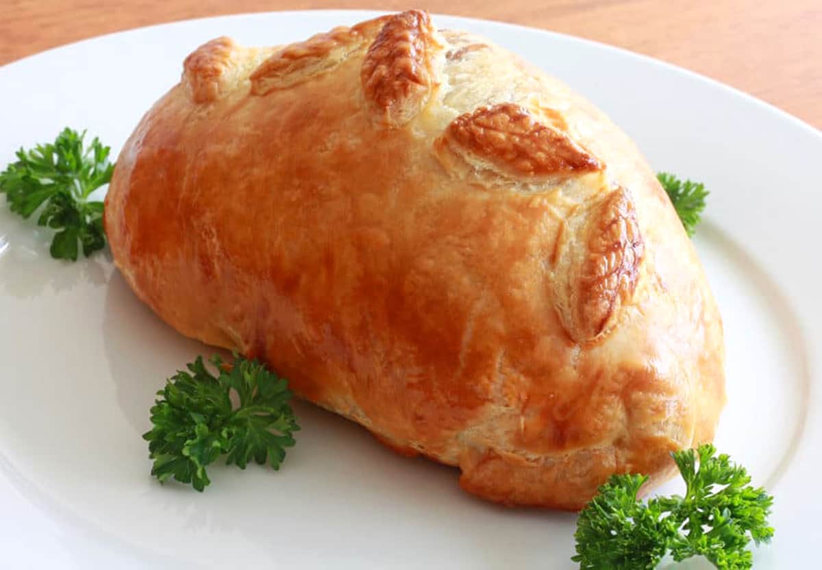 chicken wellington recipe blue cheese gorgonzola mushrooms onions cream sauce puff pastry