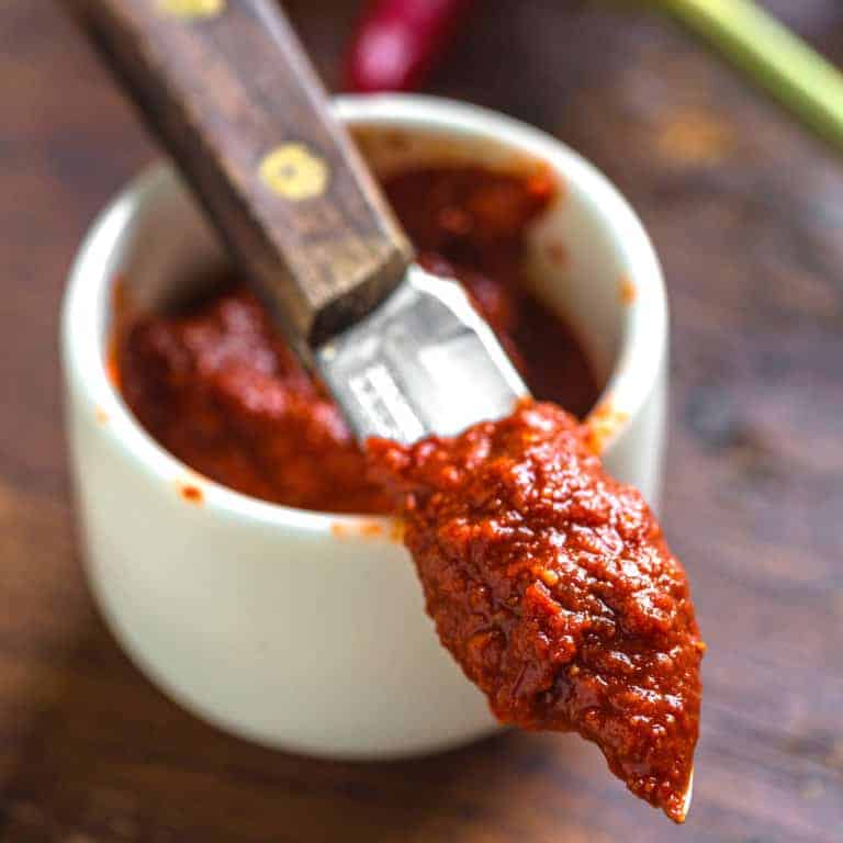 harissa recipe best homemade authentic traditional red chili paste garlic cumin coriander caraway