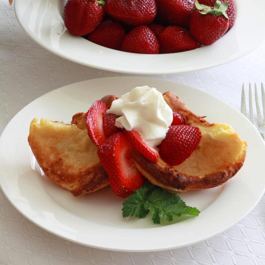 strawberries and cream popovers recipe