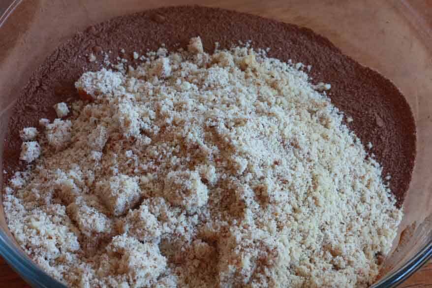 Chocolate Almond Quinoa Cake prep 9
