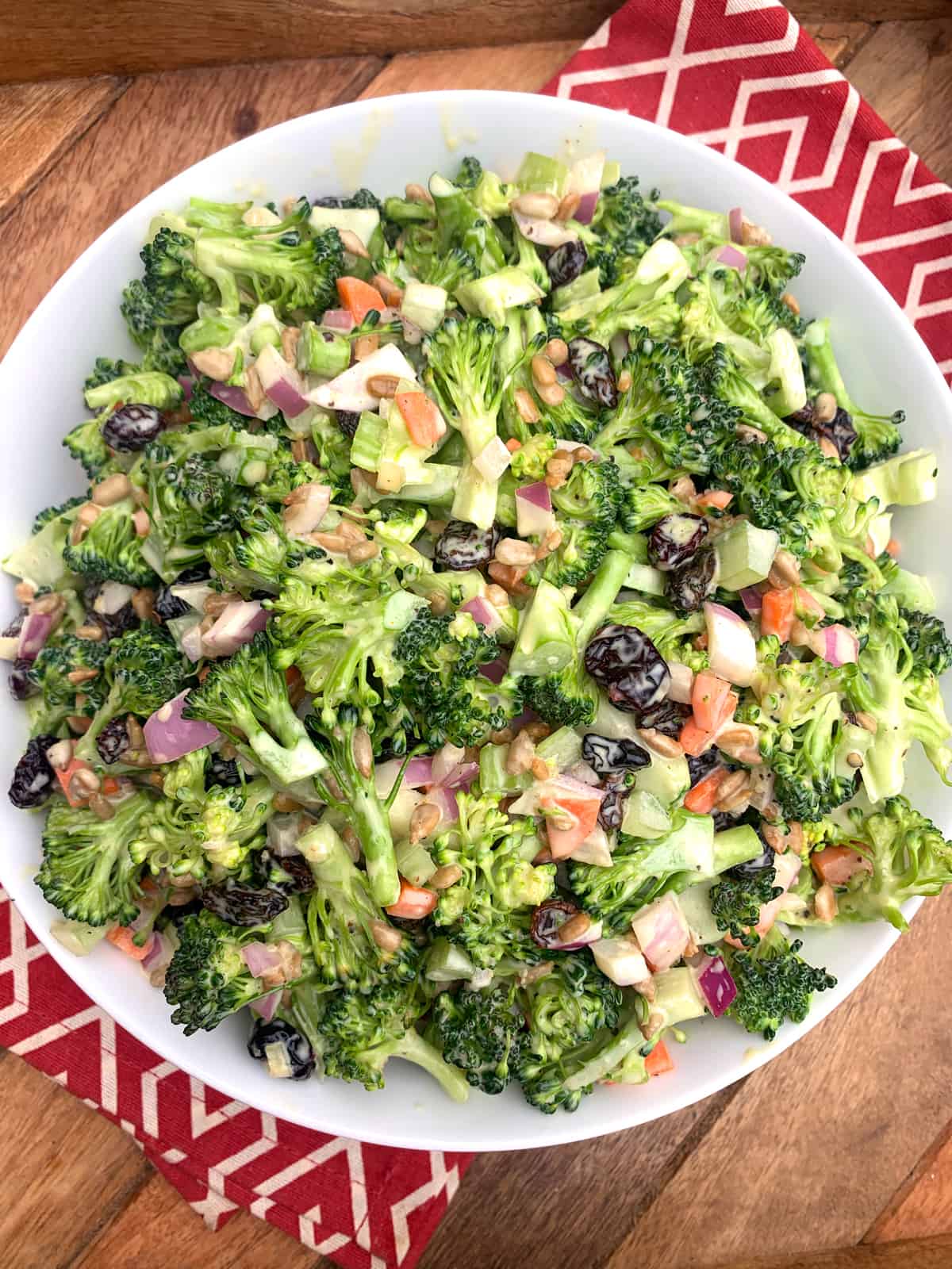 broccoli salad recipe best creamy raisins dried cranberries sunflower seeds onions vegetarian vegan deli style