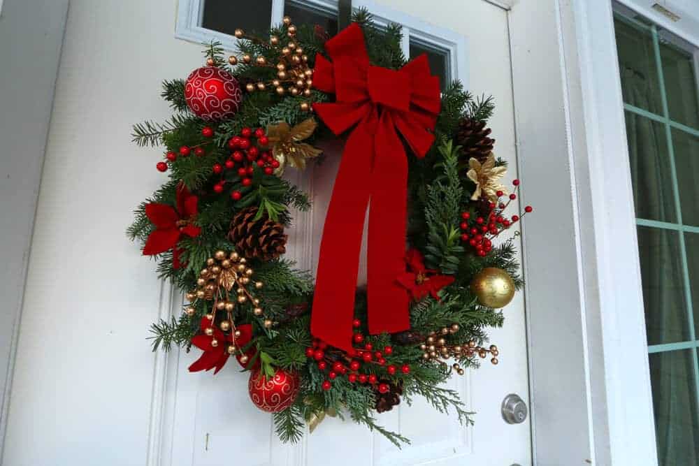 How To Make a Gourmet Homemade Christmas Wreath Simple How To Make a Gourmet Homemade Christmas Wreath Simple
