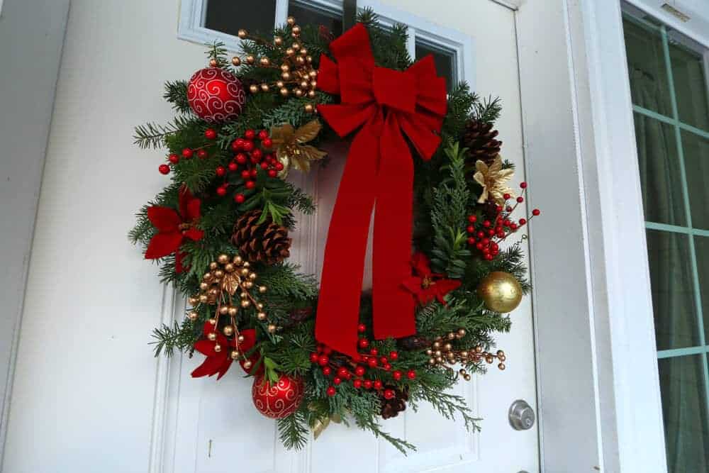 How To Make a "Gourmet" Homemade Christmas Wreath & Simple 