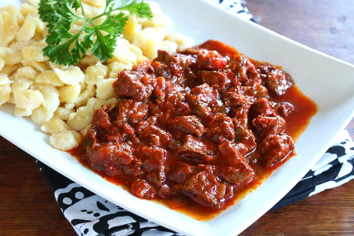 porkolt recipe traditional authentic beef onion stew paprika