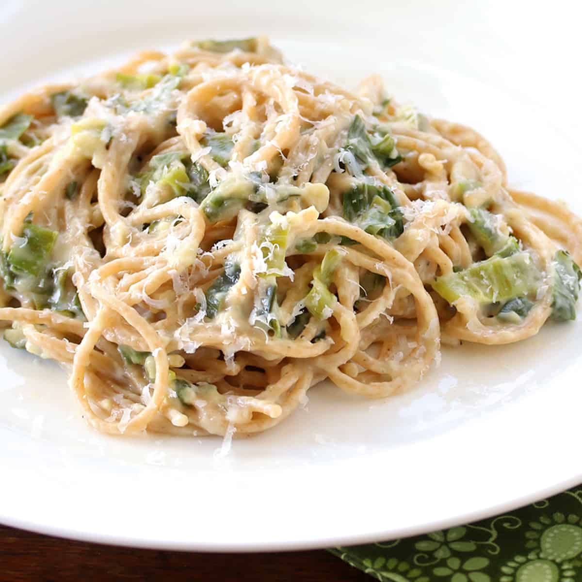 leek alfredo sauce creamy pasta with leeks recipe spaghetti