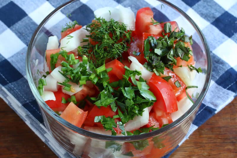 german tomato salad recipe basil dill onions herbs vinaigrette