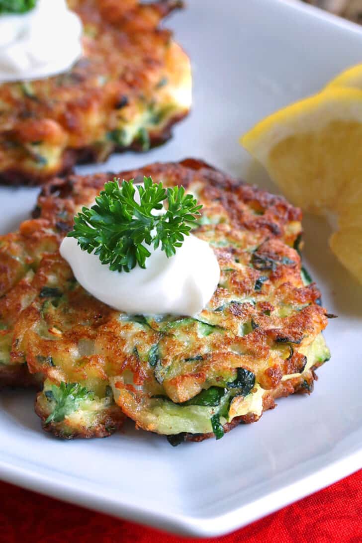 zucchini fritters recipe italian parmesan cheese parsley sour cream yogurt vegetarian