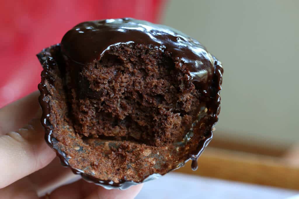 healthy chocolate cupcakes recipe whole grain flour spelt coconut oil honey wheat germ quinoa zucchini