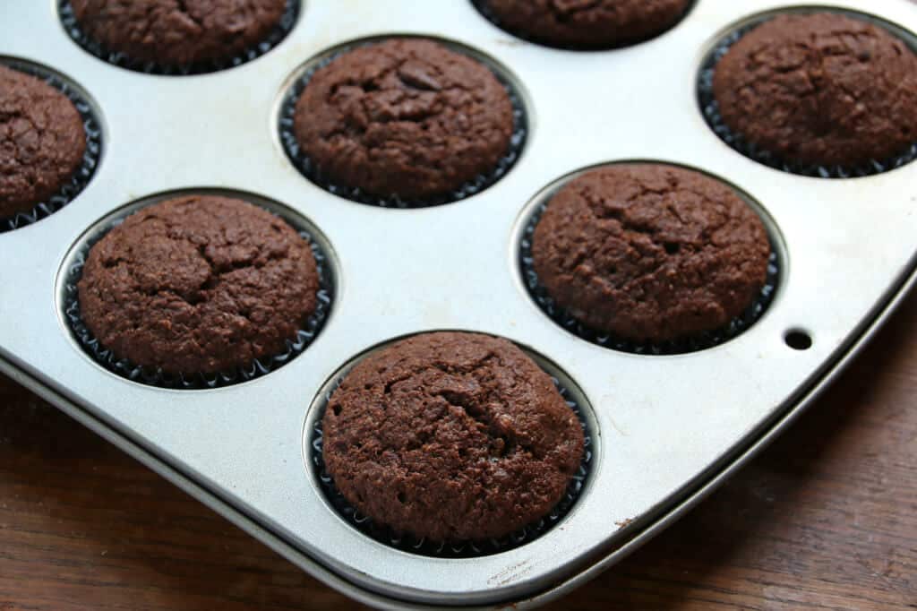 healthy chocolate cupcakes whole grain coconut oil no sugar wheat germ quinoa recipe