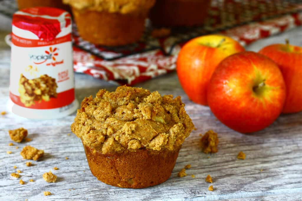 apple crisp muffins recipe streusel crumb whole grain whole wheat spelt yogurt healthy breakfast dessert