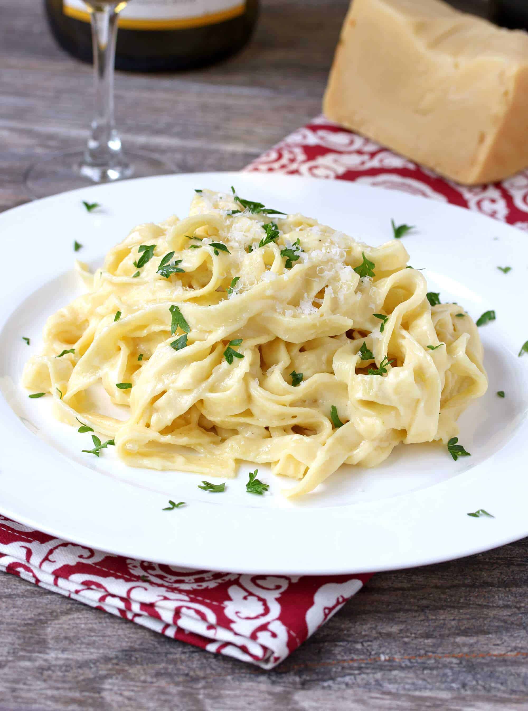 Sara's Cooking Class: Chicken Fettuccine Alfredo