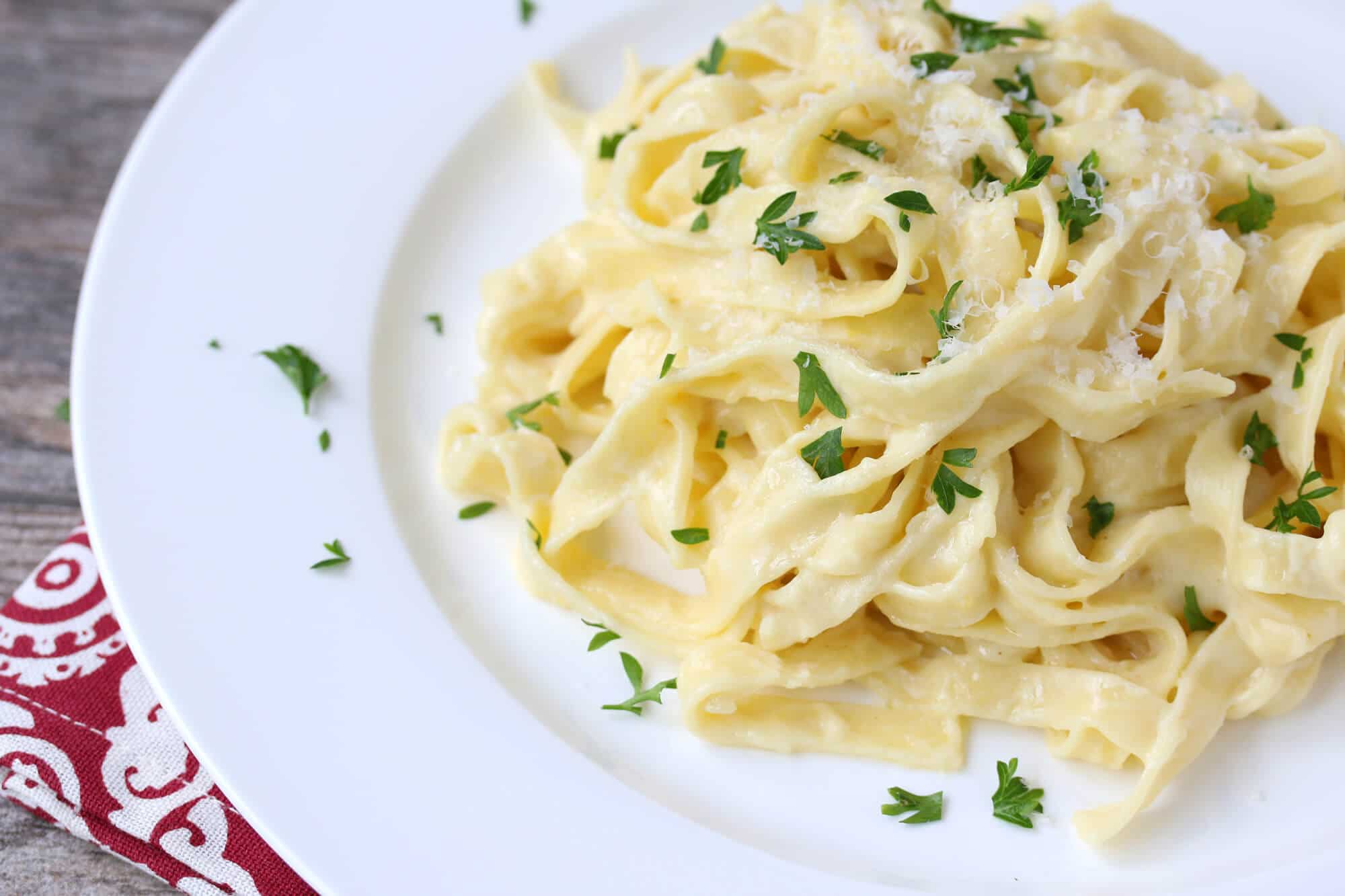 Sara's Cooking Class: Chicken Fettuccine Alfredo