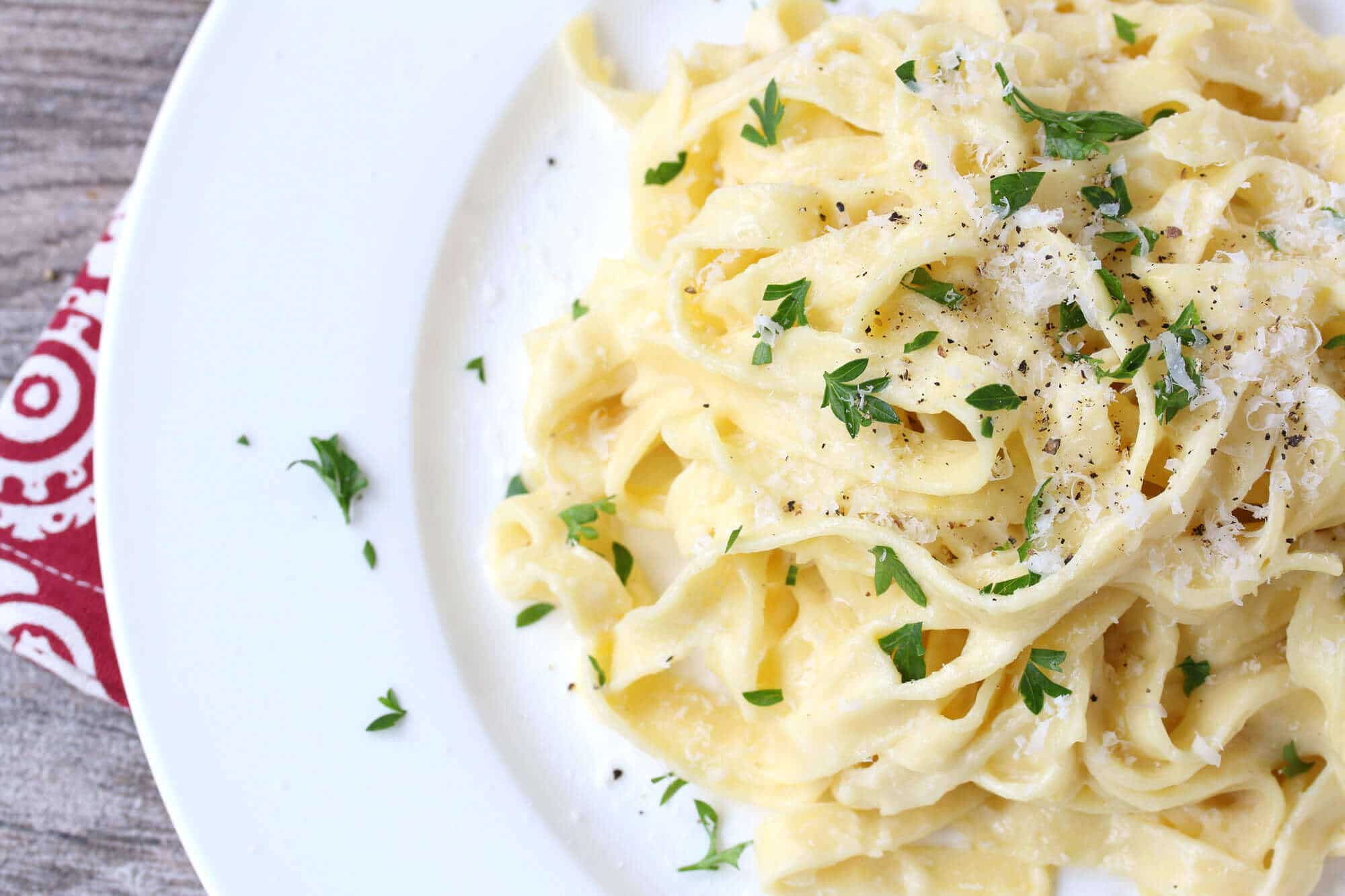 best fettuccine alfredo recipe authentic traditional original cream eggs butter parmesan cheese