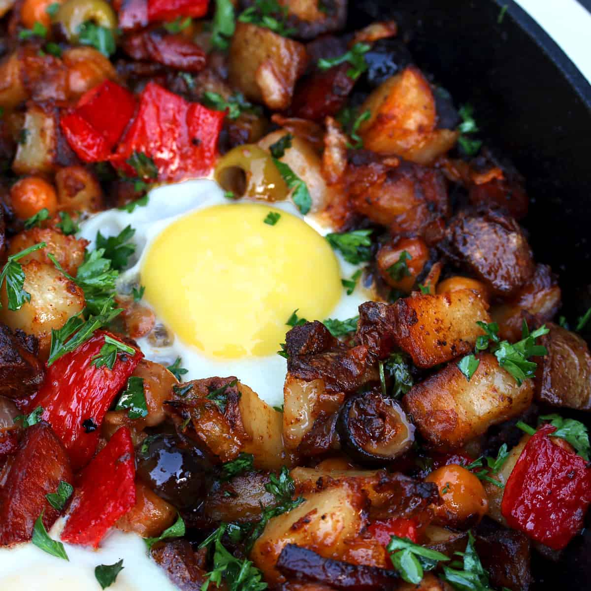 portuguese potato hash recipe linguica sausage roasted red peppers olives garbanzo beans smoked paprika