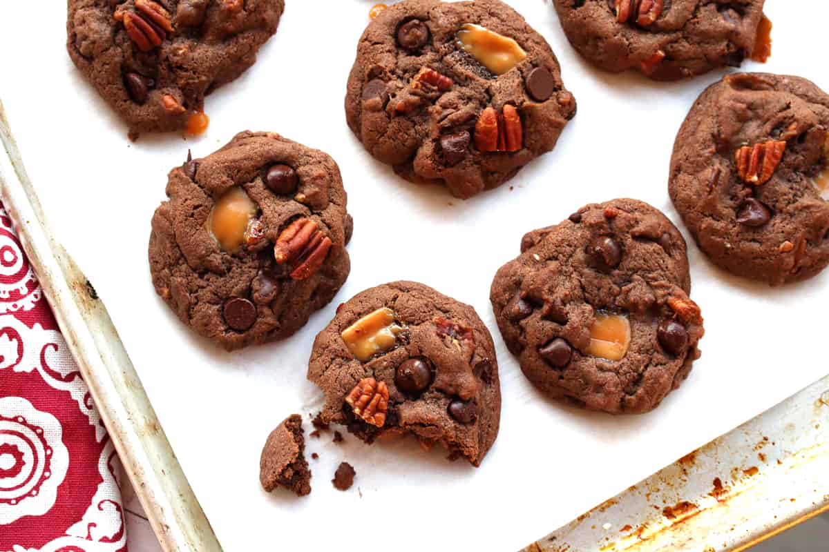 mexican turtle cookies recipe chocolate caramel pecan nuts