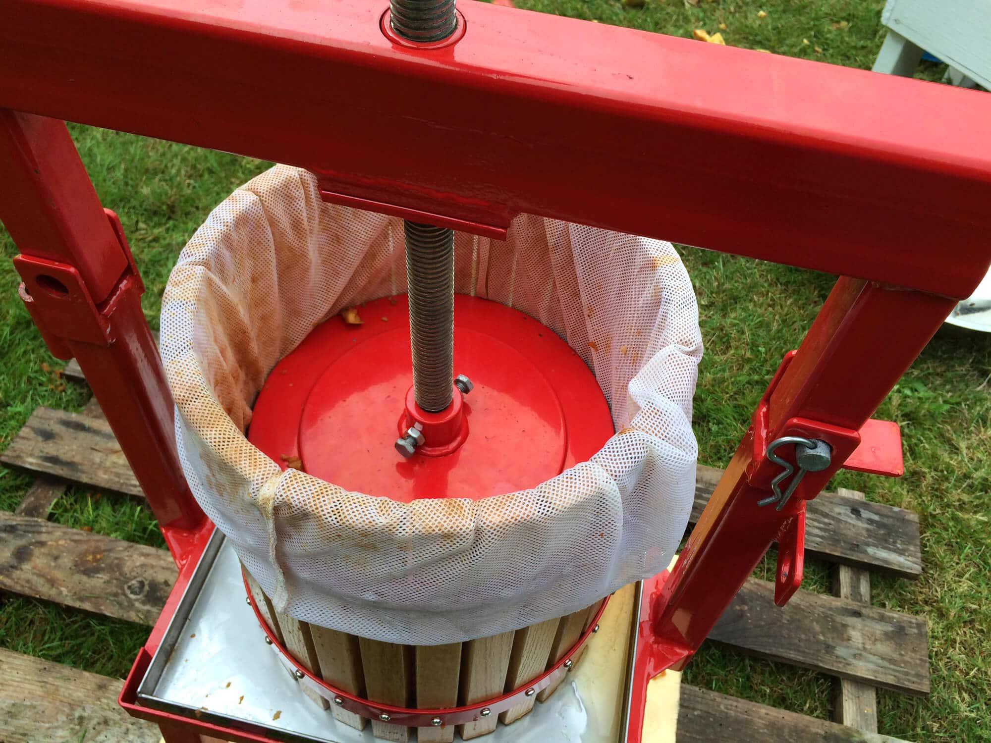 Maximizer Fruit   Apple Cider Press Review   How To Bottle   Preserve Fresh Apple Juice - 95