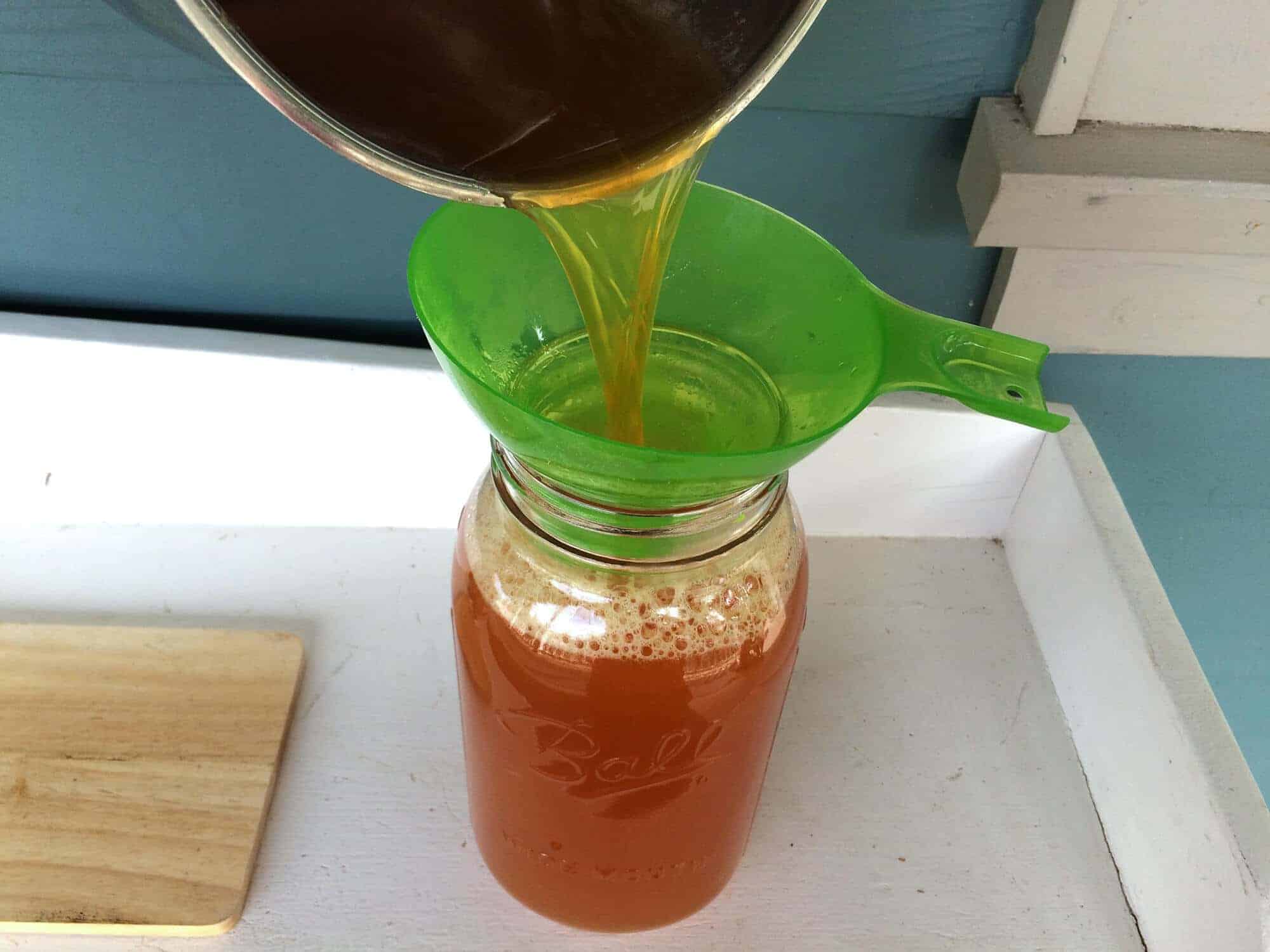 Maximizer Fruit   Apple Cider Press Review   How To Bottle   Preserve Fresh Apple Juice - 41