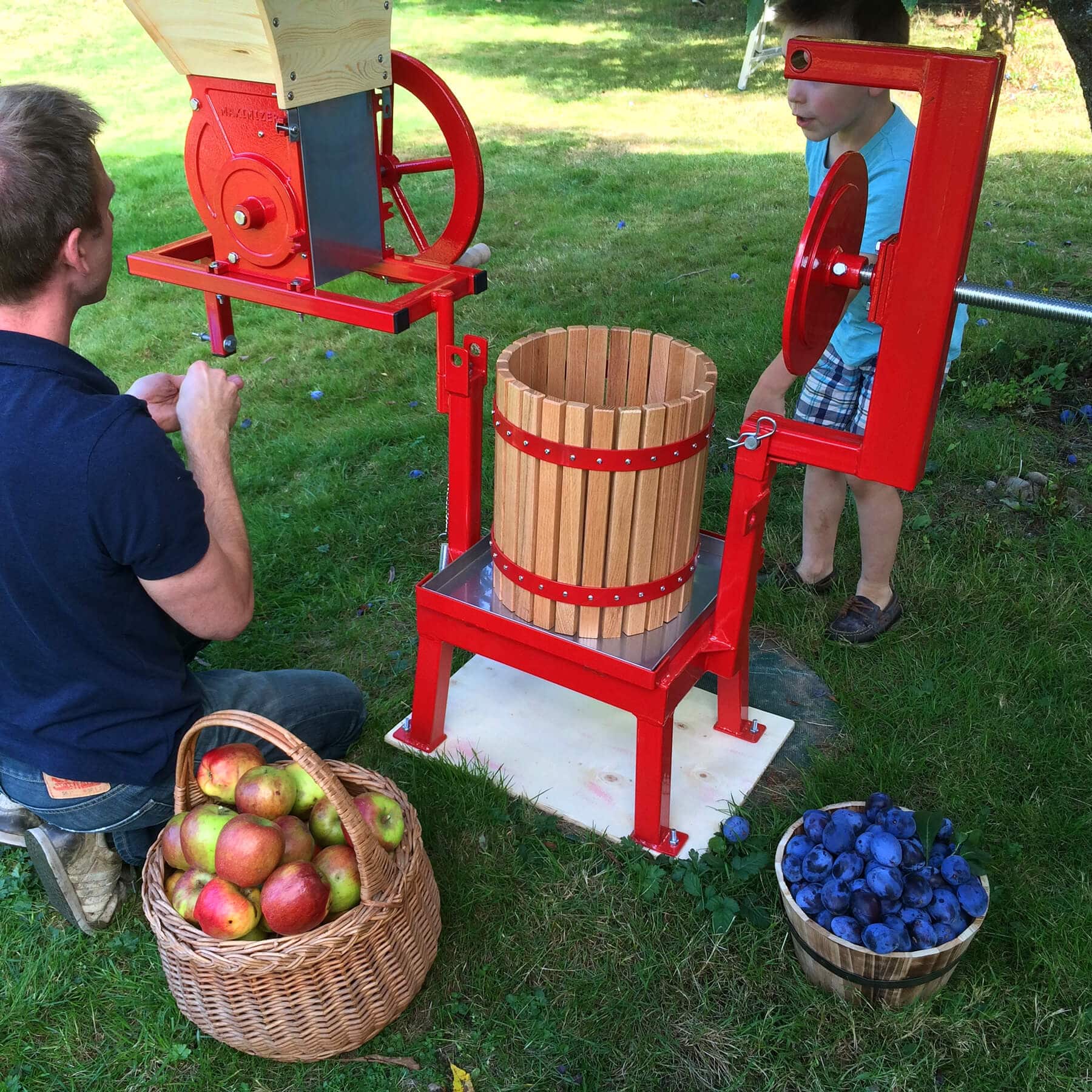 Maximizer Fruit   Apple Cider Press Review   How To Bottle   Preserve Fresh Apple Juice - 88