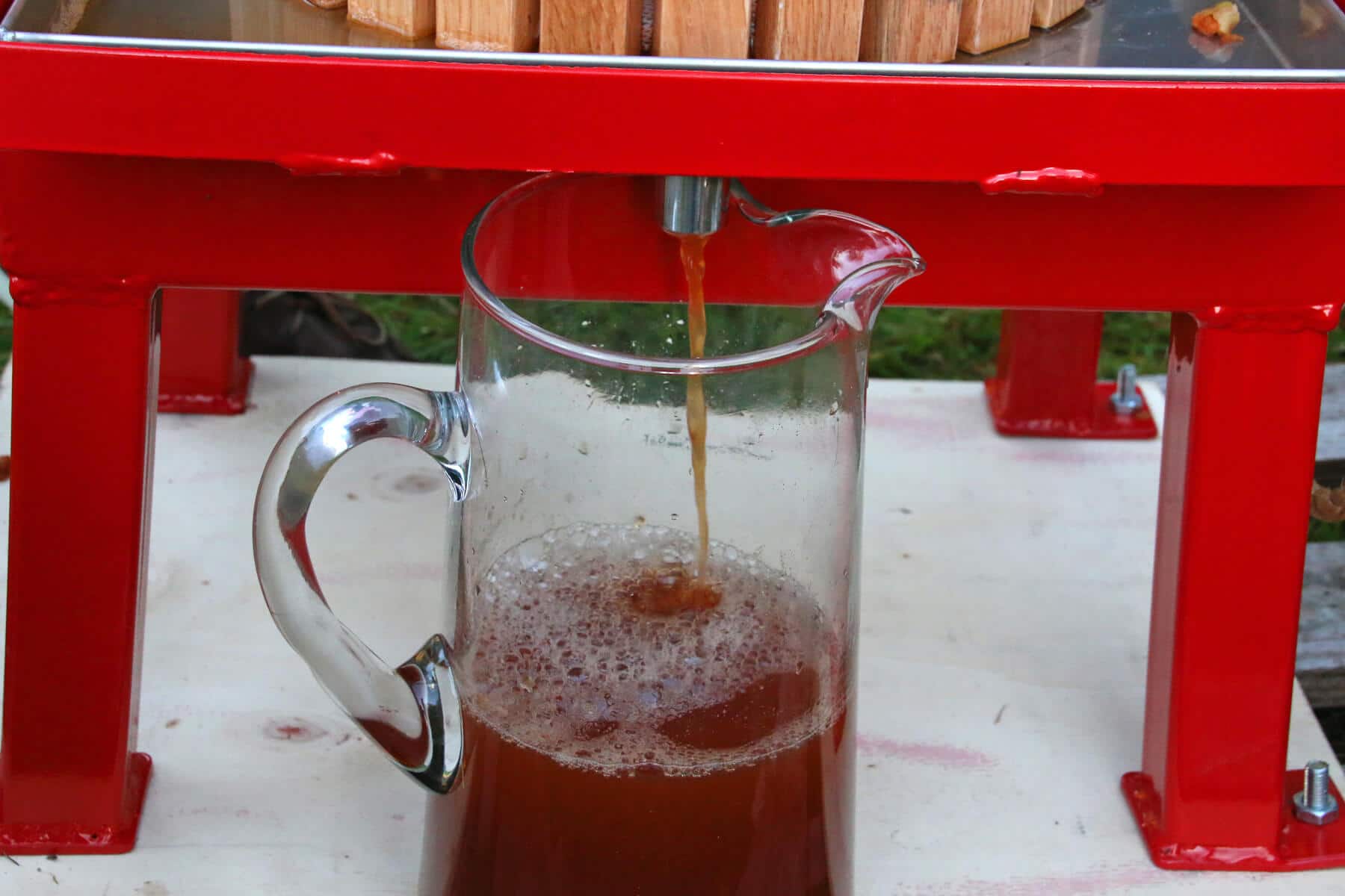 Maximizer Fruit   Apple Cider Press Review   How To Bottle   Preserve Fresh Apple Juice - 25