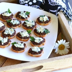 black olive tapenade recipe figs roquefort blue cheese traditional French
