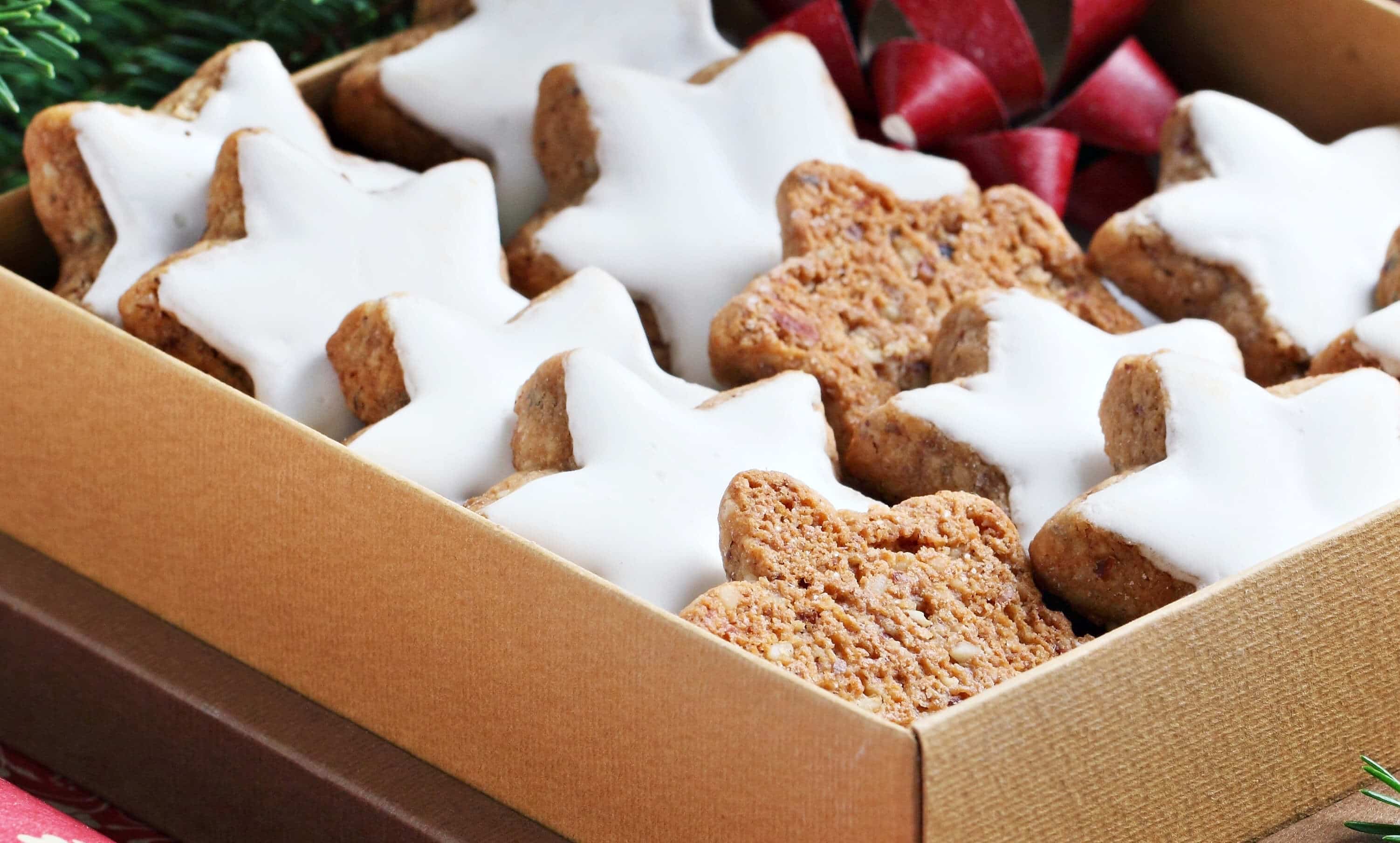 german zimtsterne recipe baking cookies almonds hazelnuts cinnamon star traditional authentic germany christmas holidays