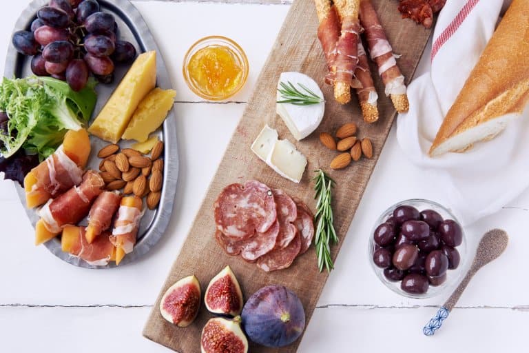 How To Create a Cheese & Charcuterie Board