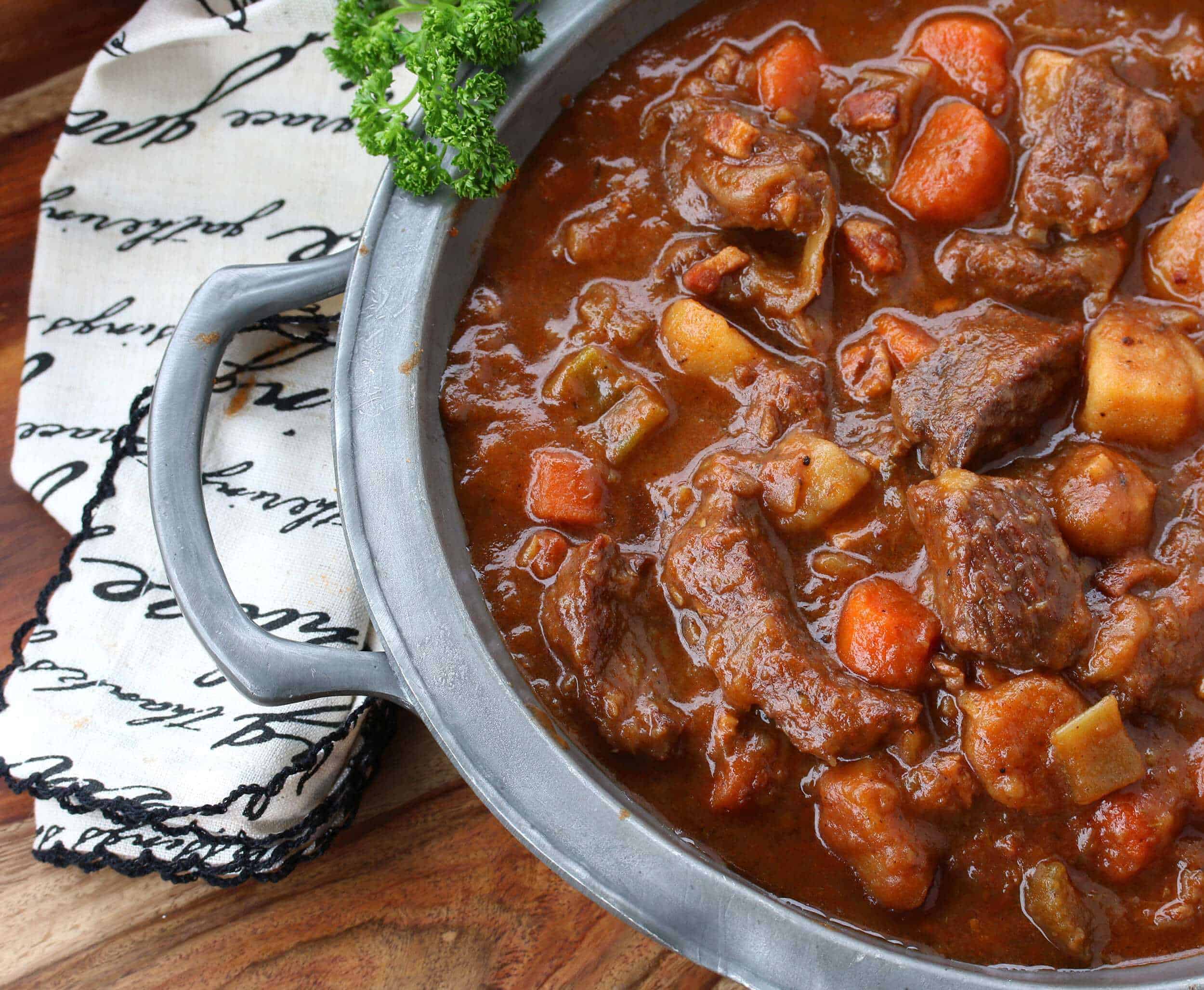 Traditional Irish Beef &amp; Guinness Stew (Stovetop or Slow Cooker) - The ...