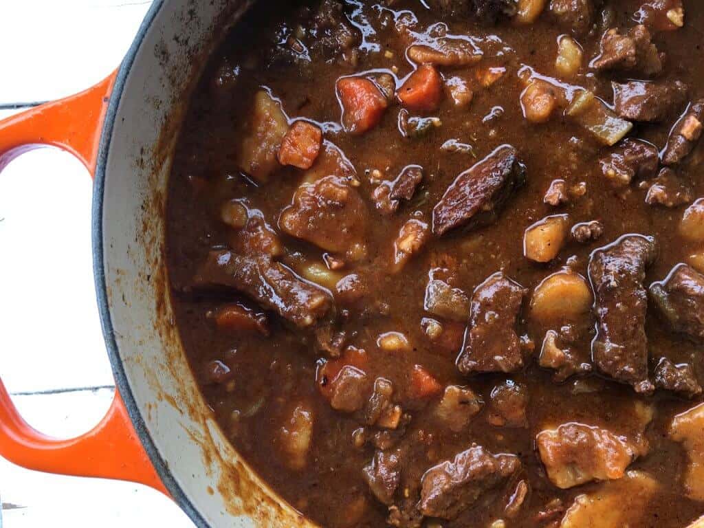 traditional authentic best irish beef guinness stew ireland pub food iconic recipe beer stout potatoes