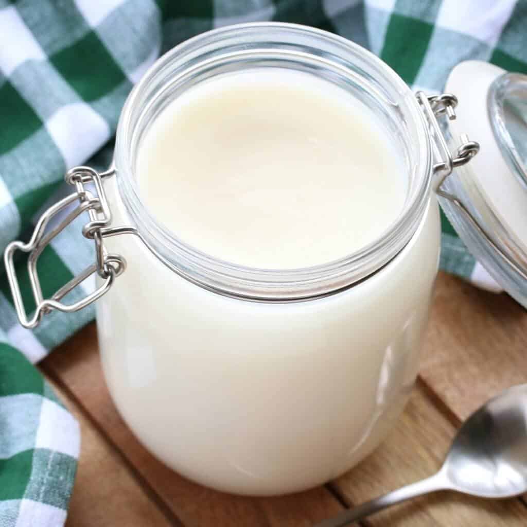 how to make lard render fat pork pig fat homemade diy slow cooker crock pot oven stovetop homesteading leaf kidney tallow fatback