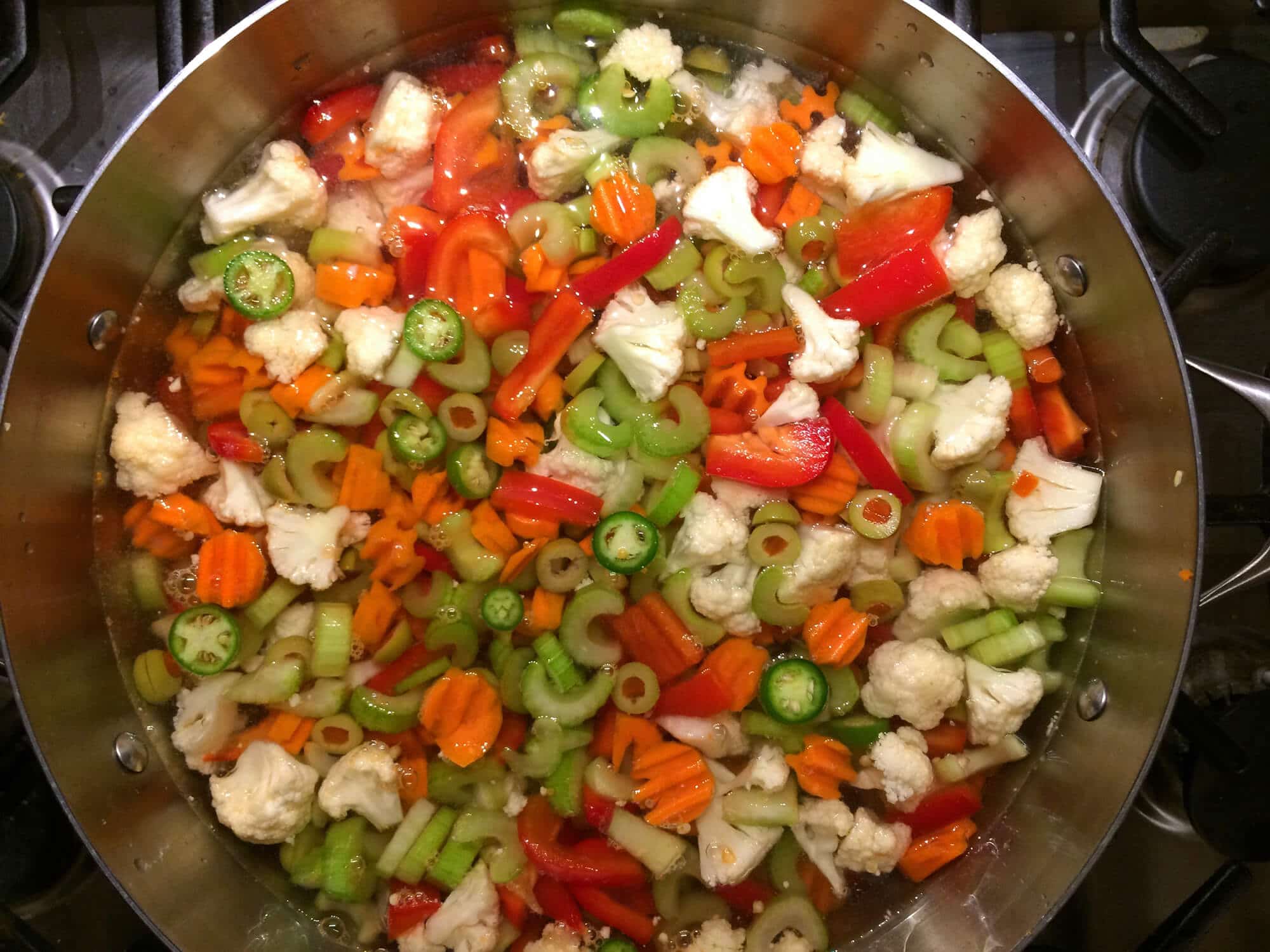best italian chicago style giardiniera recipe pickled vegetables olives cauliflower celery carrots peppers hot mild