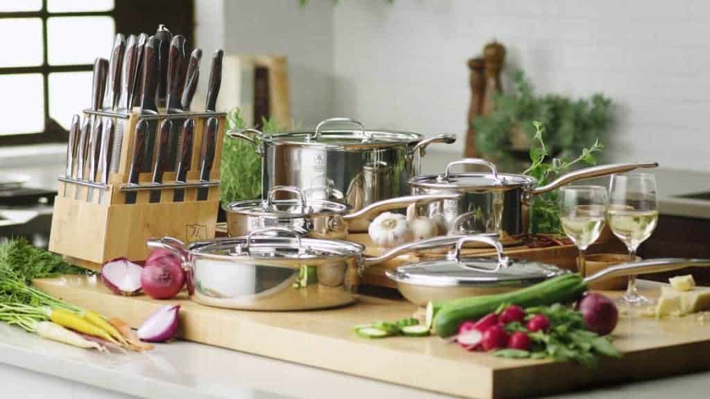 What Pans Does Gordon Ramsay Use? All Tools In Your Kitchen