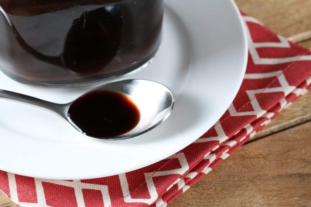 elderberry syrup recipe homemade how to make cold flu cough natural remedy ginger cinnamon cloves raw honey