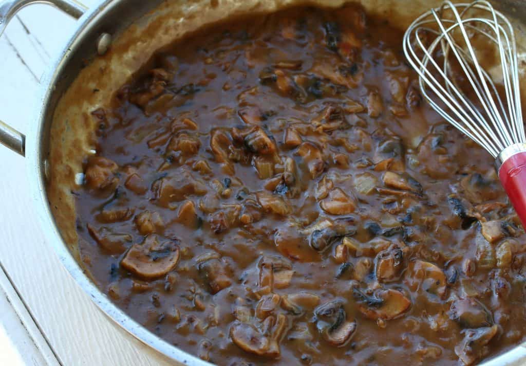 jaegerschnitzel jägerschnitzel schnitzel recipe mushroom gravy sauce german authentic traditional best