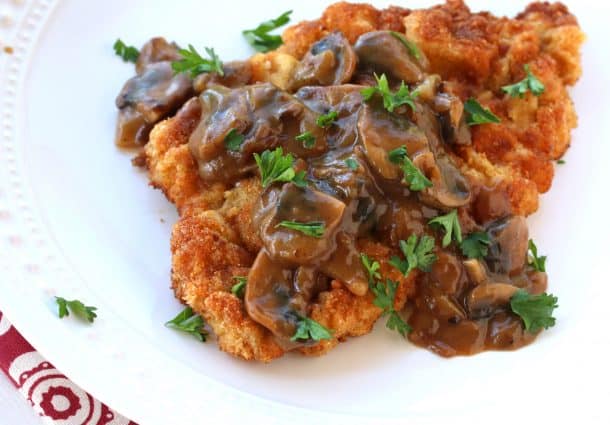 JagerschnitzelVeal In Brown Gravy And Mushrooms