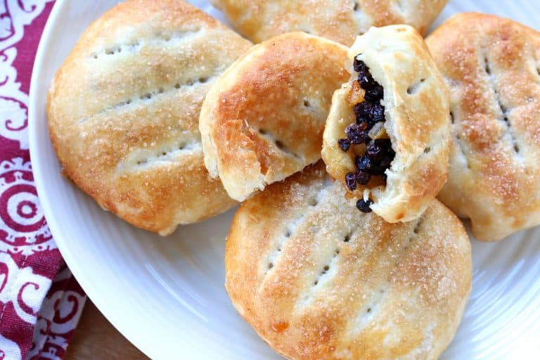 eccles cakes recipe best traditional authentic currants pastry british english