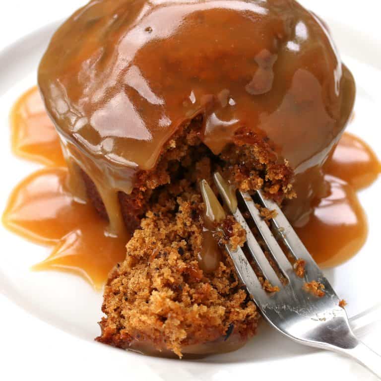 sticky toffee pudding recipe best authentic traditional British English 