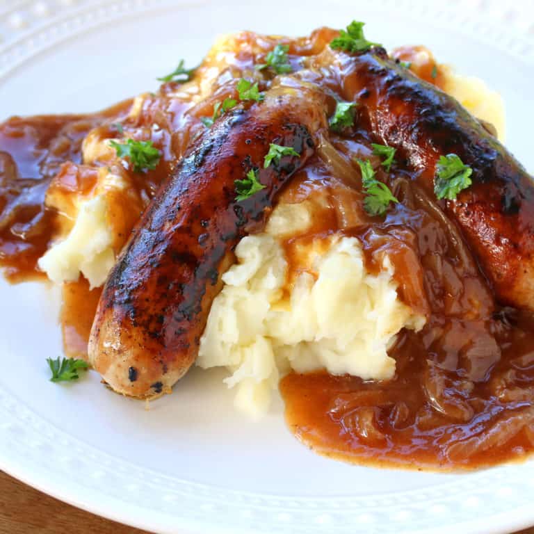 bangers and mash recipe best authentic traditional British English sausages mashed potatoes onion gravy