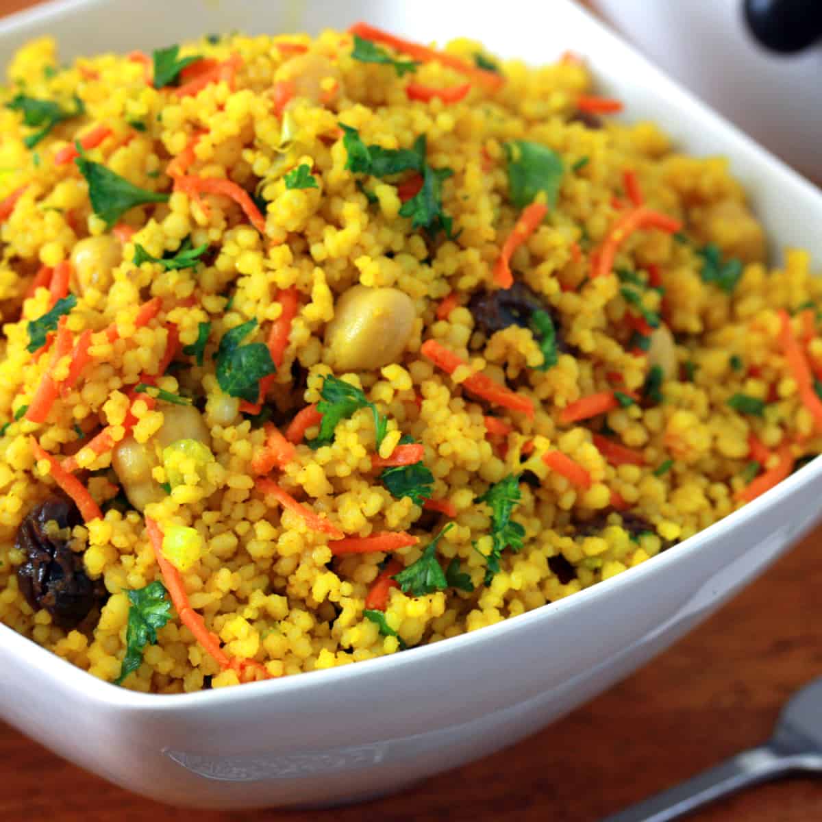 curried couscous salad recipe raisins honey sweet curry turmeric carrots garbanzo beans chickpeas deli copycat