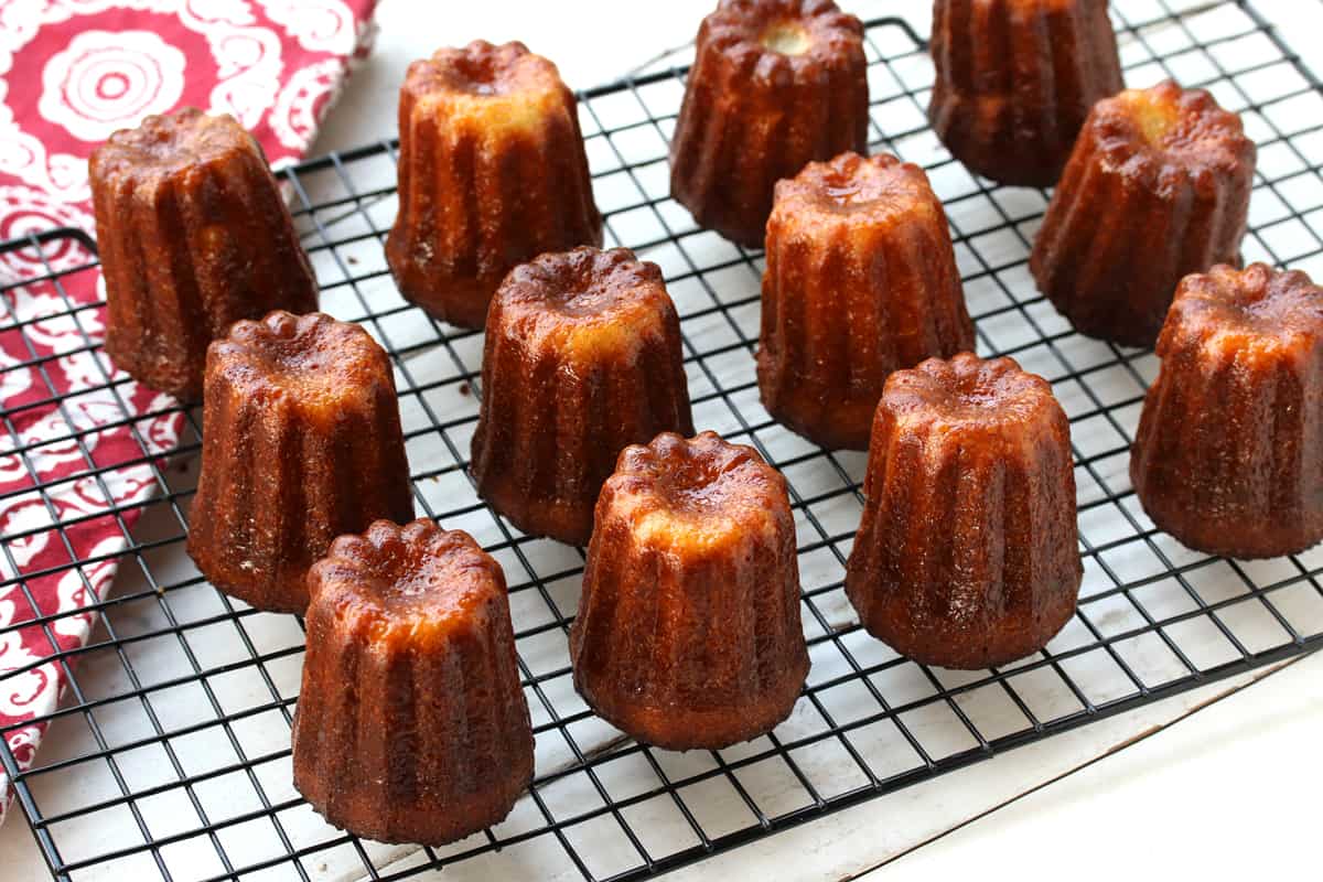 canele recipe traditional caneles cannele canneles de bordeaux authentic french pastry vanilla rum custard donut doughnut foolproof easy