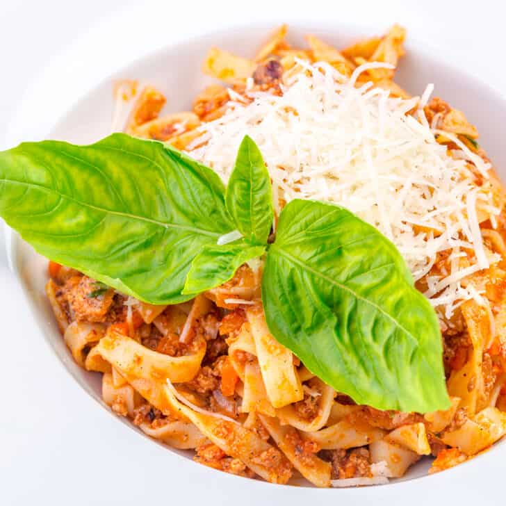 lamb ragu recipe bolognese italian traditional sauce basil