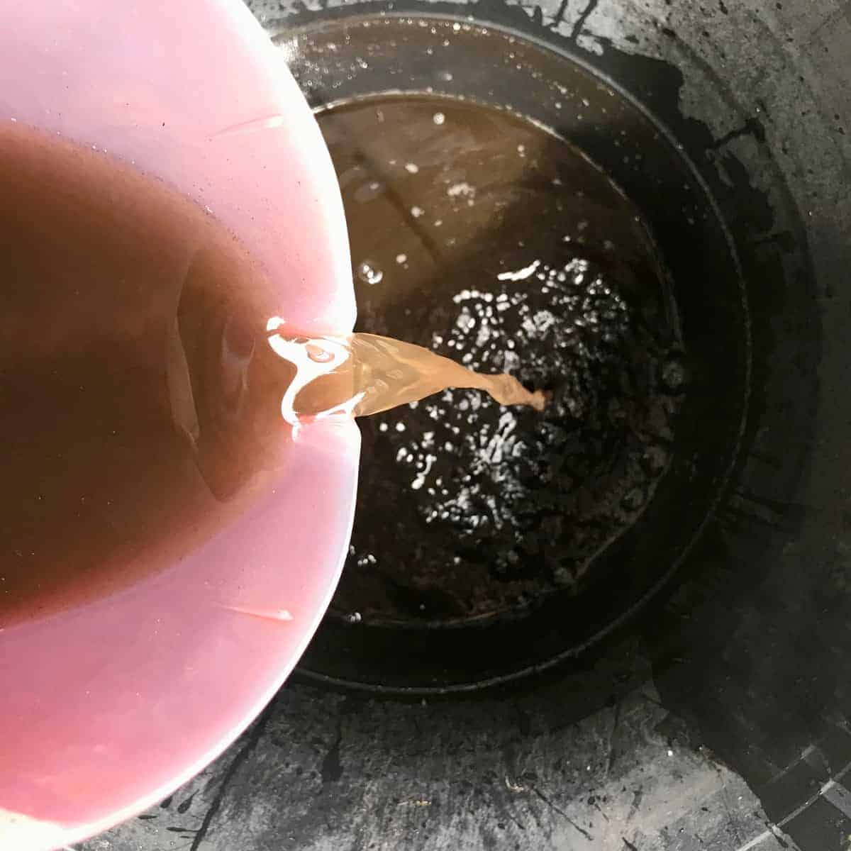 How to Make Worm Tea - The Daring Gourmet
