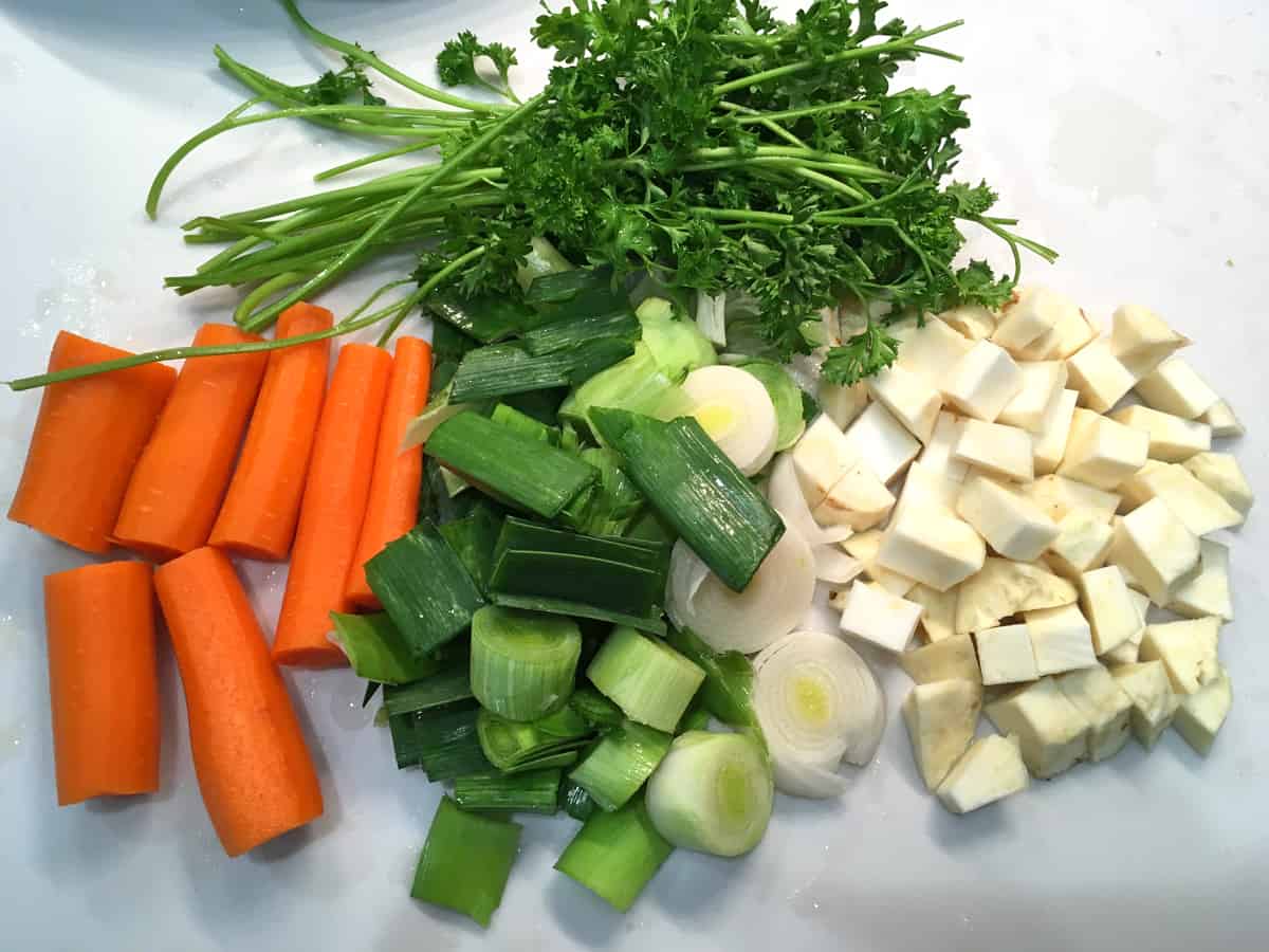 suppengruen carrots leek celeriac parsley