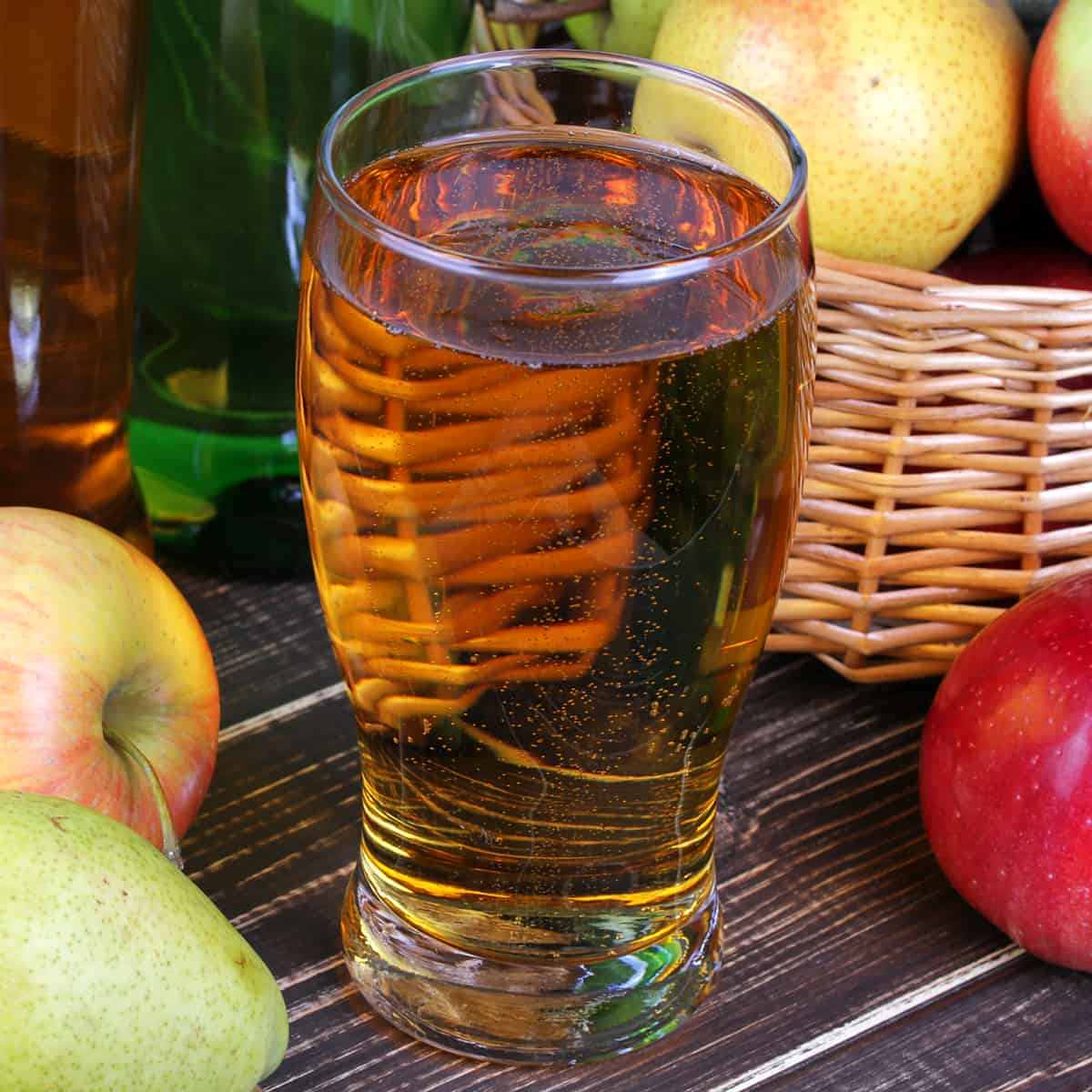 Apfelschorle (German Apple Spritzer)