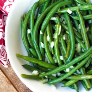 bohnensalat recipe german green bean salad traditional authentic onions vinaigrette bohnenkraut summer savory