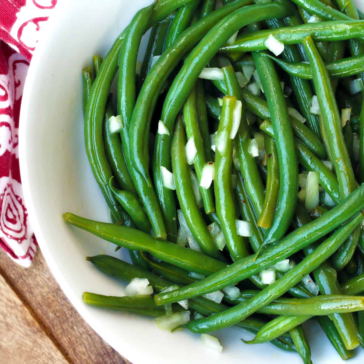 bohnensalat recipe german green bean salad traditional authentic onions vinaigrette bohnenkraut savory