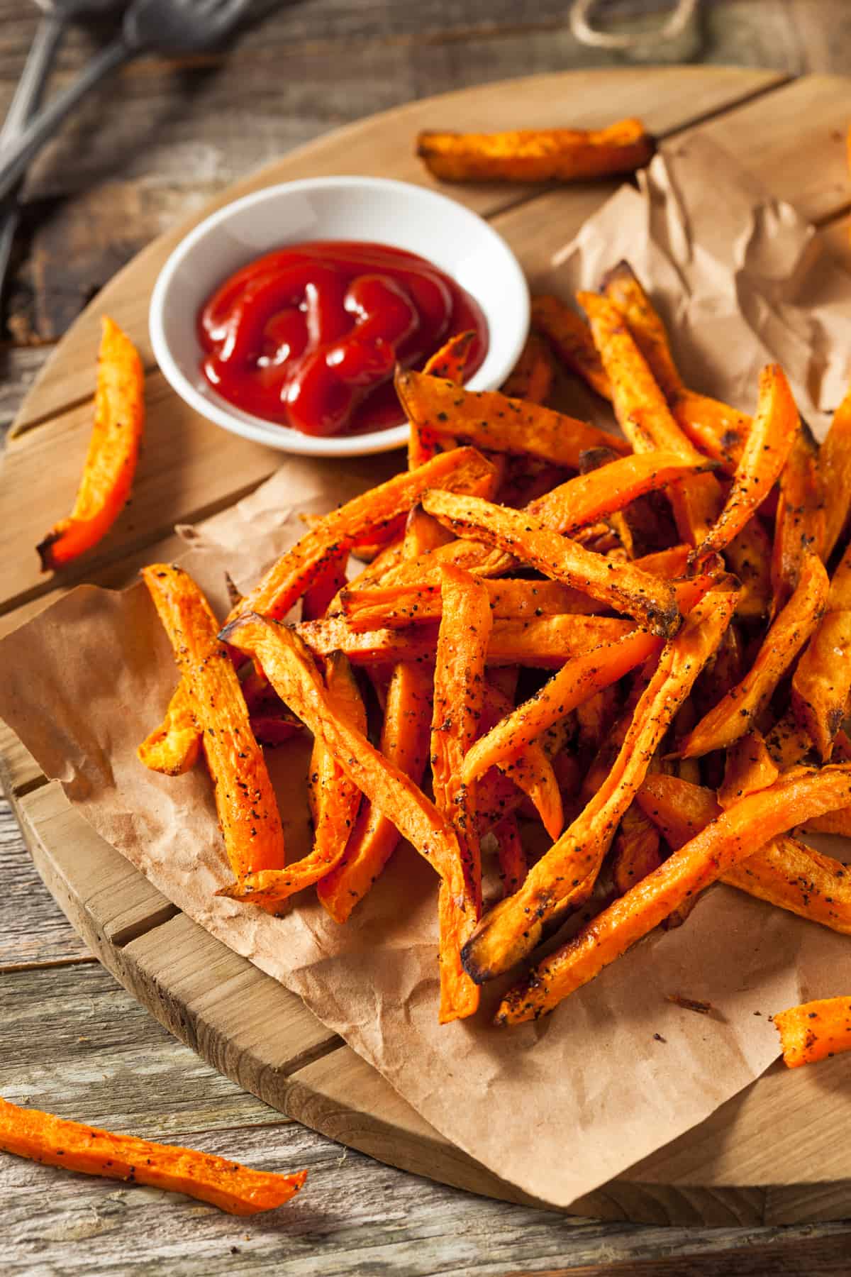 sweet potato fries recipe best crispy seasoned garlic paprika salt air fryer convection oven